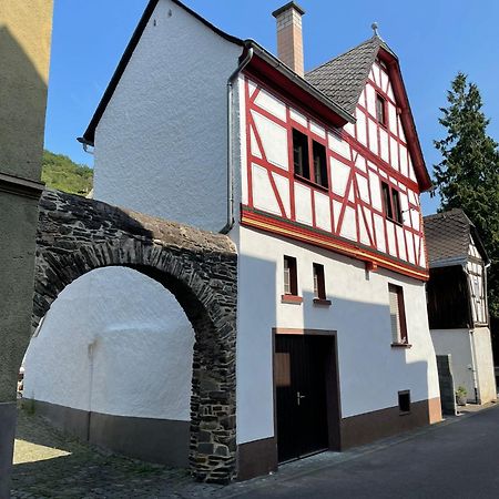 Fachwerk-Romantik 2 An Der Mosel Трайс-Карден Экстерьер фото